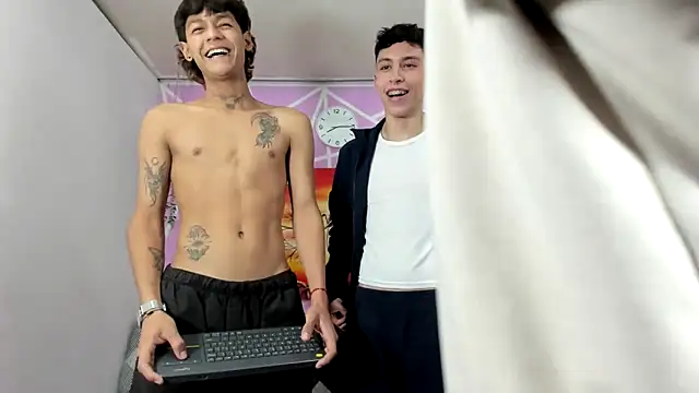 Snapshot of Fresahot2005 chatting on January 31, 2025, 6:57 pm Fresahot2005 online show from January 31, 2025, 6:57 pm