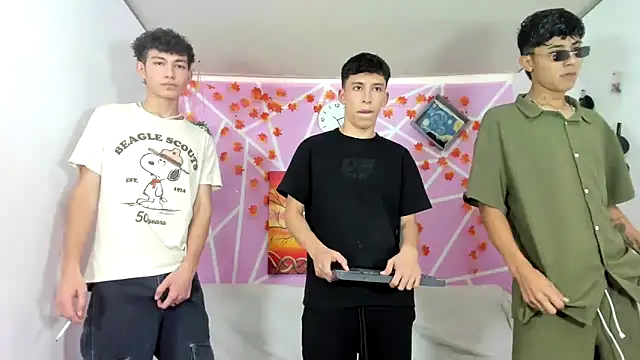 Snapshot of Fresahot2005 chatting on February 10, 2025, 7:28 pm Fresahot2005 online show from February 10, 2025, 7:28 pm