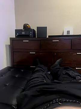 alanrguzoso012 online show from November 27, 2025, 2:39 pm