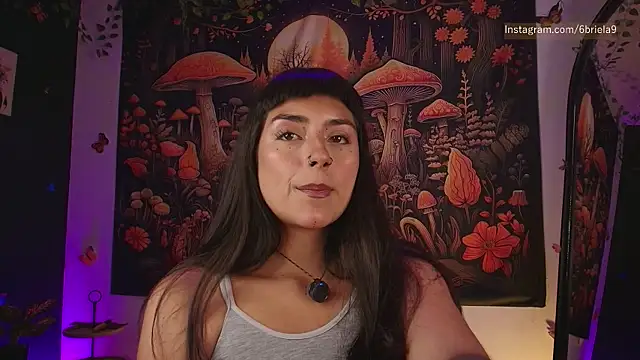 6Briela9  online show from May 21, 2026, 3:37 am