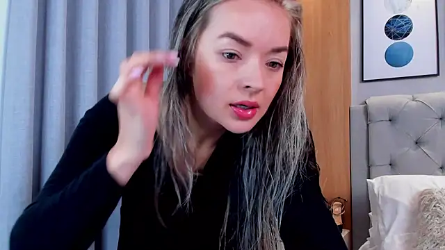 lennabell online show from November 28, 2025, 4:29 pm