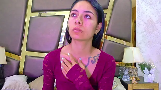 NicoleEsposito online show from March 6, 2026, 12:33 pm