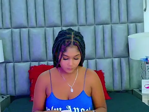 Snapshot of AlisonJaimes chatting on September 25, 2025, 1:06 pm AlisonJaimes online show from September 25, 2025, 1:06 pm