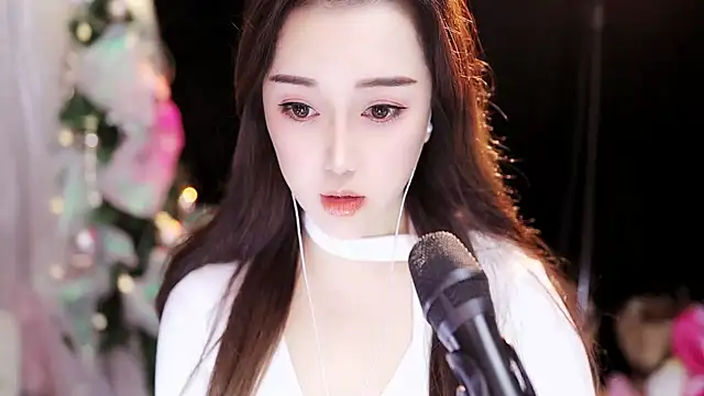 Snapshot of Yulia-1Z chatting on December 17, 2024, 5:40 am Yulia-1Z online show from December 17, 2024, 5:40 am