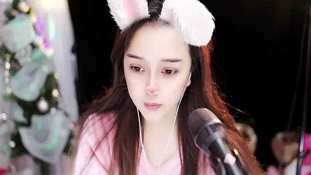 Snapshot of Yulia-1Z chatting on December 12, 2024, 1:32 am Yulia-1Z online show from December 12, 2024, 1:32 am