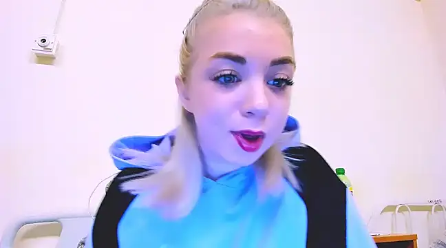 littleSiyfairy online show from February 24, 2025, 3:31 pm