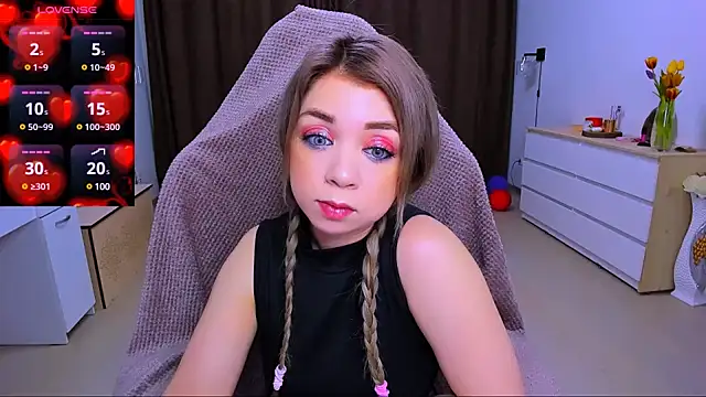 littleSiyfairy online show from March 12, 2025, 3:02 am