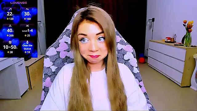 littleSiyfairy online show from March 11, 2025, 11:55 am