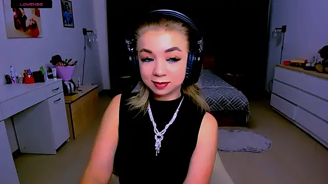 littleSiyfairy online show from September 10, 2025, 5:17 am