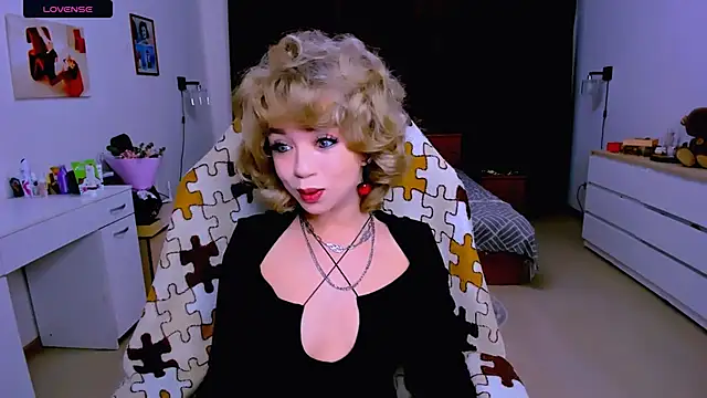 littleSiyfairy online show from September 14, 2025, 5:08 am