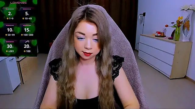 littleSiyfairy online show from March 13, 2025, 7:31 am