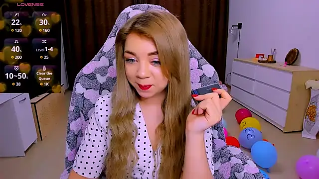 littleSiyfairy online show from March 21, 2025, 3:44 am
