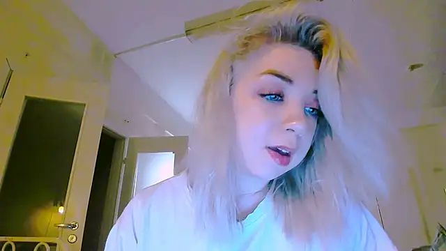 littleSiyfairy online show from February 25, 2025, 2:37 pm