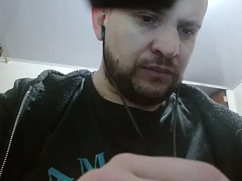 camiloking1720 online show from February 16, 2026, 7:56 pm