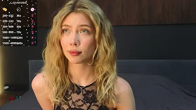 Snapshot of Rainaslater chatting on February 25, 2025, 9:26 pm Rainaslater online show from February 25, 2025, 9:26 pm