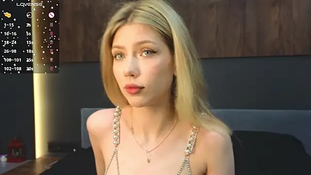 Snapshot of Rainaslater chatting on March 2, 2025, 8:03 pm Rainaslater online show from March 2, 2025, 8:03 pm