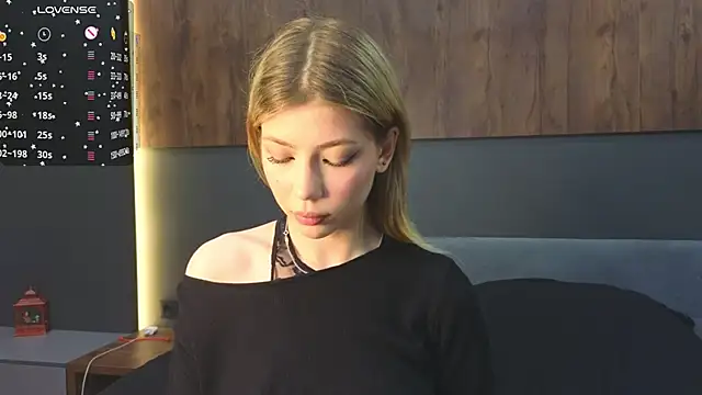 Snapshot of Rainaslater chatting on February 3, 2025, 9:29 pm Rainaslater online show from February 3, 2025, 9:29 pm