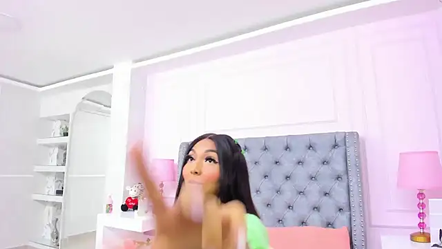 Snapshot of HaileeRoberts chatting on September 13, 2025, 12:38 pm HaileeRoberts online show from September 13, 2025, 12:38 pm