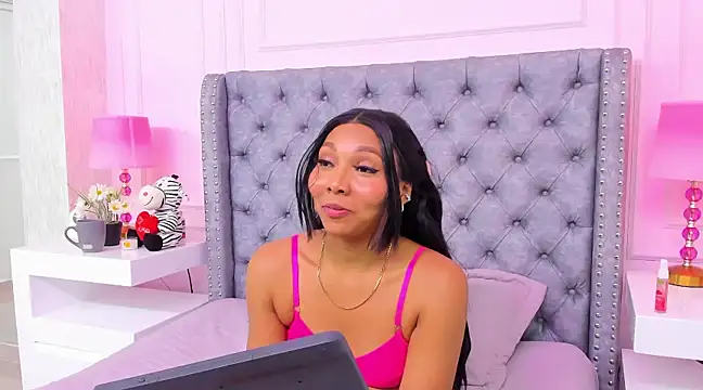 Snapshot of HaileeRoberts chatting on March 4, 2025, 6:18 pm HaileeRoberts online show from March 4, 2025, 6:18 pm