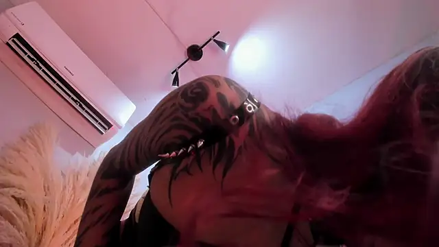 ALICEPOIXXXON online show from November 8, 2025, 1:31 am