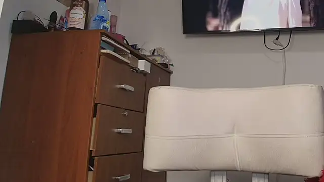 Maylin 2024 online show from October 14, 2025, 7:25 pm