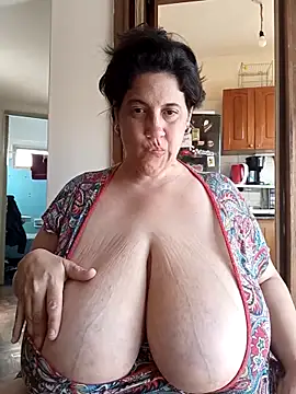 Snapshot of Sole_Love chatting on October 9, 2025, 7:14 pm Sole Love online show from October 9, 2025, 7:14 pm