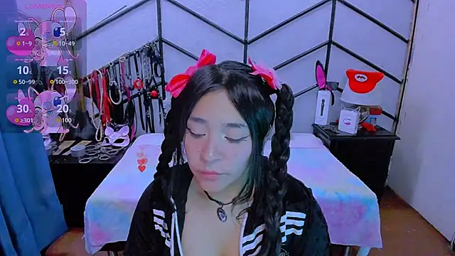 Snapshot of AlanaLuck chatting on September 14, 2025, 12:44 am AlanaLuck online show from September 14, 2025, 12:44 am