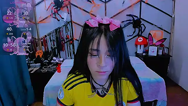 Snapshot of AlanaLuck chatting on October 11, 2025, 7:15 pm AlanaLuck online show from October 11, 2025, 7:15 pm