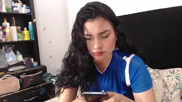 Snapshot of lolaa_staars chatting on February 8, 2025, 2:26 am lolaa staars online show from February 8, 2025, 2:26 am