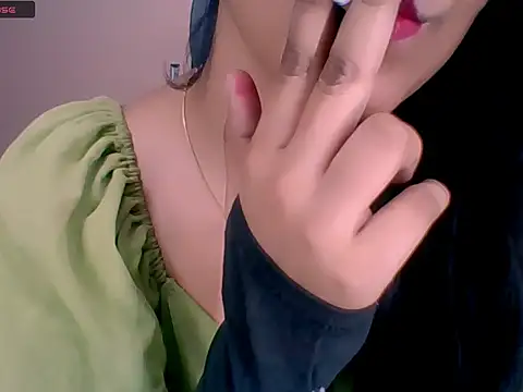 Snapshot of Nicole-wallace chatting on September 17, 2025, 4:42 pm Nicole-wallace online show from September 17, 2025, 4:42 pm