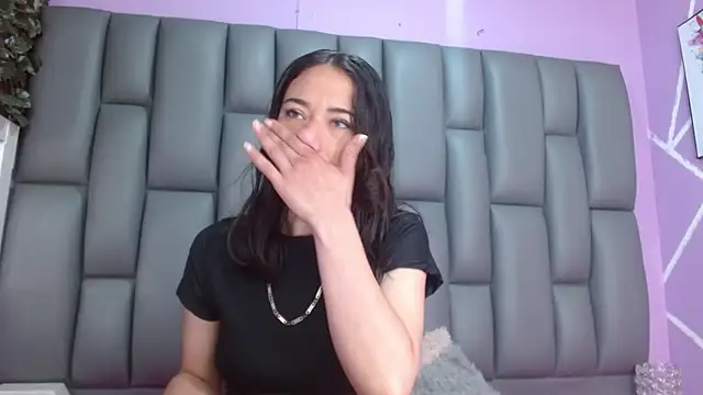 angelina ny online show from October 6, 2025, 1:34 pm