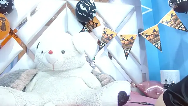 angelina ny online show from October 30, 2025, 1:53 pm