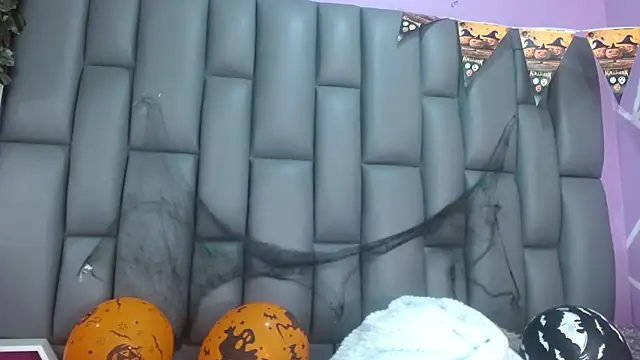 angelina ny online show from October 16, 2025, 2:14 pm