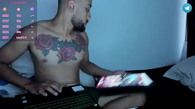 Alanna Couple online show from December 3, 2024, 8:01 pm