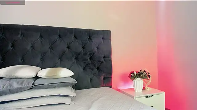 luna willians online show from December 15, 2025, 12:22 pm