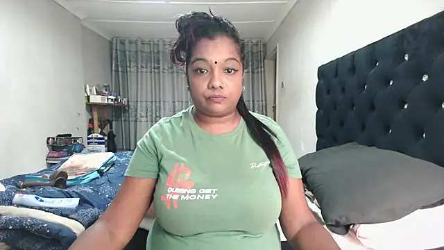 Indianmayaxoxo online show from February 14, 2026, 12:38 pm