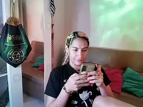 Snapshot of mandy_berrys chatting on December 5, 2024, 9:00 am mandy berrys online show from December 5, 2024, 9:00 am