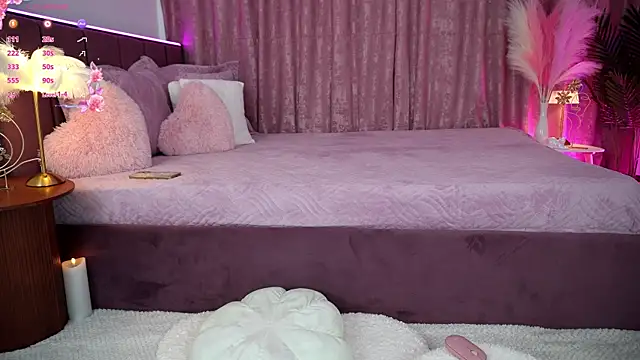 EmilyHudsson 1 online show from November 16, 2025, 6:23 pm