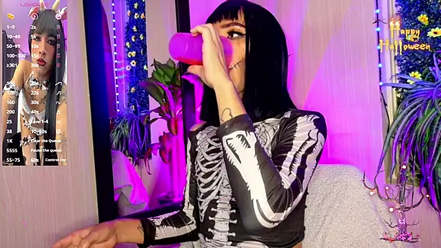 Snapshot of Micaela_Rangel chatting on October 14, 2025, 2:12 am Micaela Rangel online show from October 14, 2025, 2:12 am