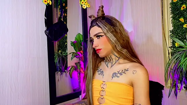 Snapshot of Micaela_Rangel chatting on October 9, 2025, 2:12 am Micaela Rangel online show from October 9, 2025, 2:12 am