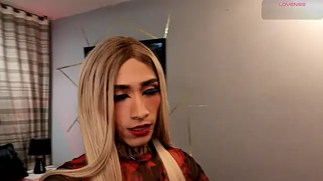 Snapshot of Micaela_Rangel chatting on October 5, 2025, 3:19 am Micaela Rangel online show from October 5, 2025, 3:19 am