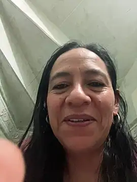 Snapshot of Freya_Artemisa chatting on July 14, 2026, 2:05 am Freya Artemisa online show from July 14, 2026, 2:05 am