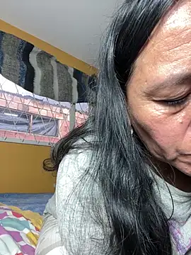 Freya Artemisa online show from April 15, 2026, 10:21 pm