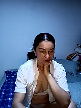 renata hot1 online show from March 13, 2026, 11:21 pm