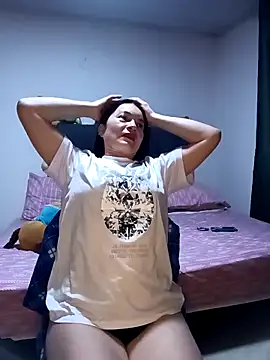 renata hot1 online show from October 3, 2025, 3:09 am