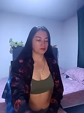 renata hot1 online show from October 16, 2025, 11:46 pm