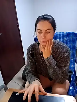 renata hot1 online show from February 12, 2025, 5:16 pm