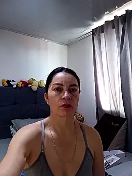 renata hot1 online show from April 7, 2026, 7:26 pm