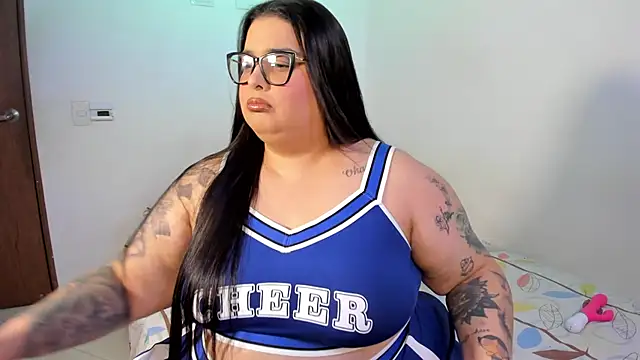 Snapshot of Apriilpeach_ chatting on February 16, 2026, 7:45 pm Apriilpeach online show from February 16, 2026, 7:45 pm