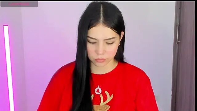 Natasha su  online show from December 4, 2025, 7:46 pm